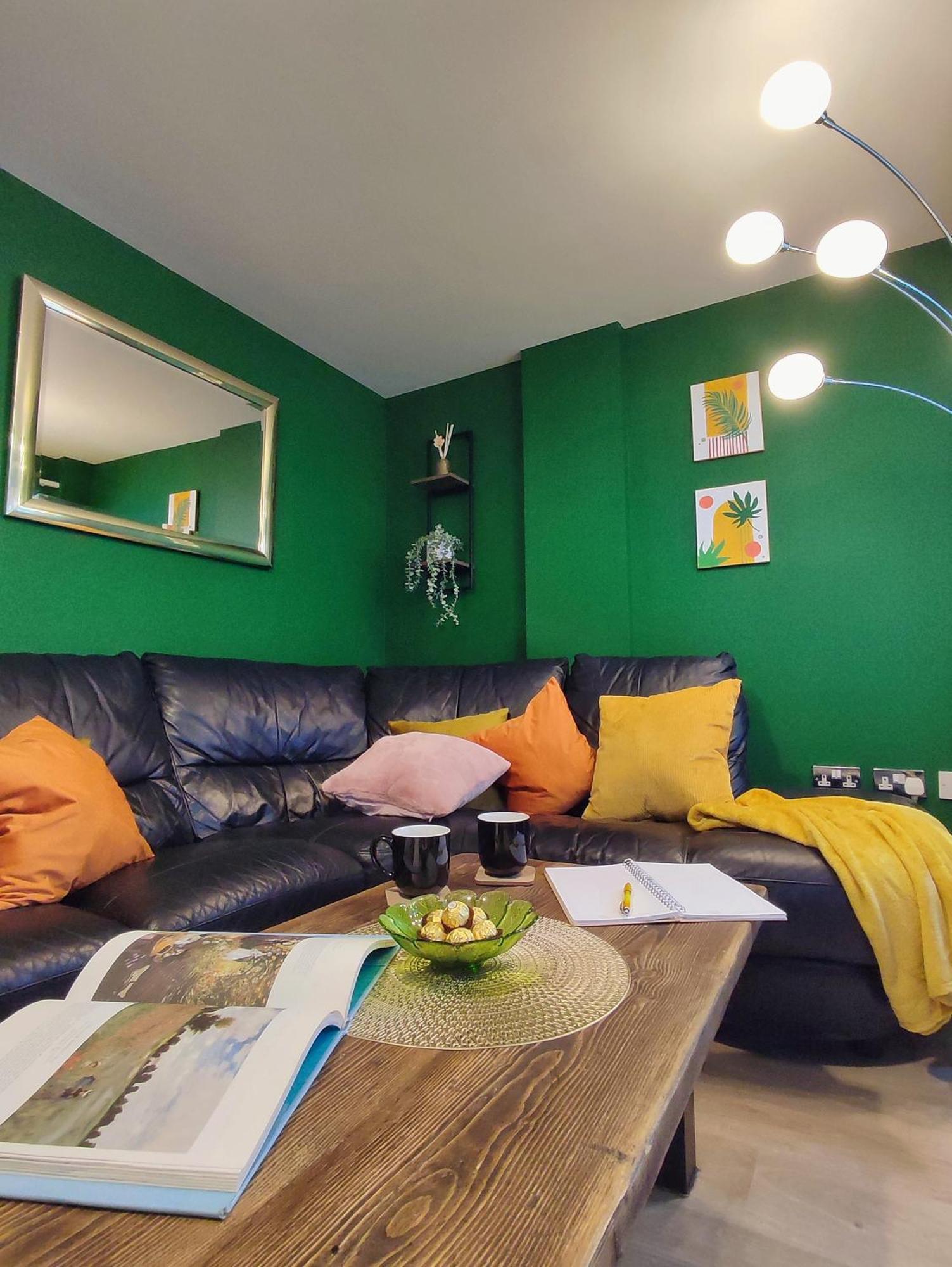 Duplex Apartment In Leeds With King Size Bed - Long Stay Rates Available Kültér fotó
