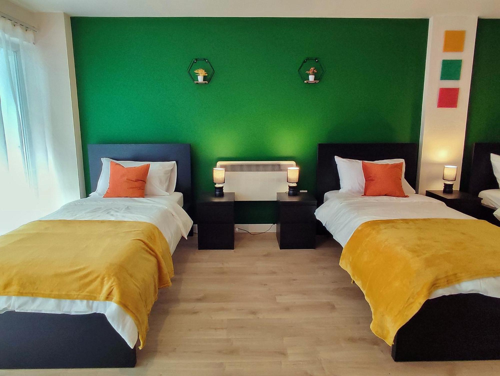 Duplex Apartment In Leeds With King Size Bed - Long Stay Rates Available Kültér fotó