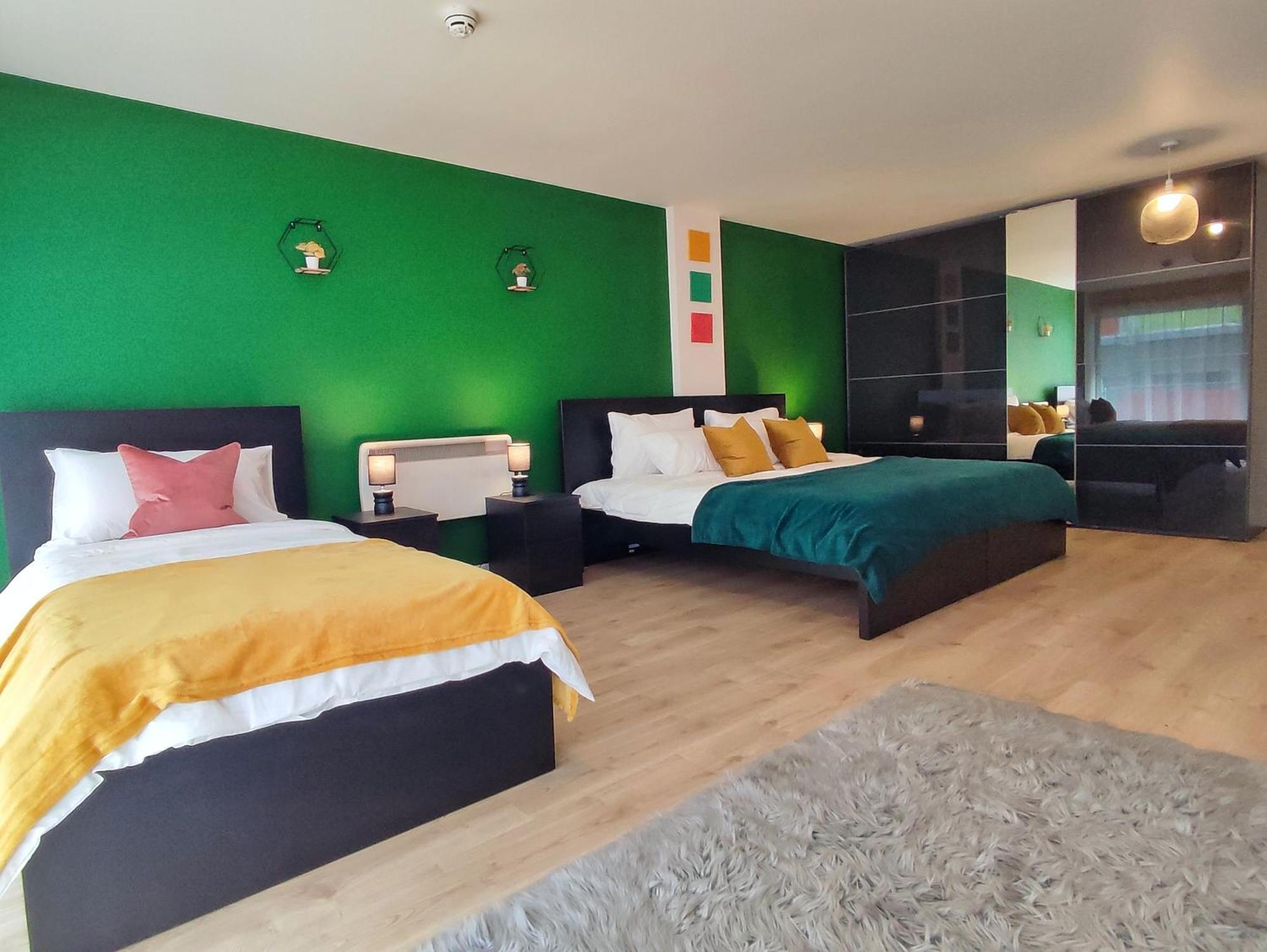 Duplex Apartment In Leeds With King Size Bed - Long Stay Rates Available Kültér fotó